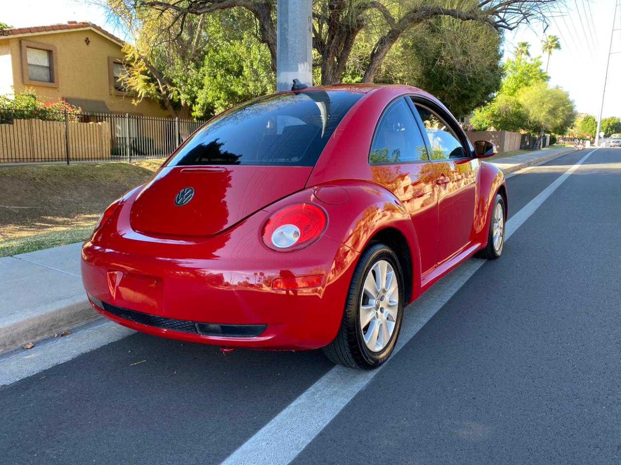 Volkswagen New Beetle Coupe 2dr Auto 2009
