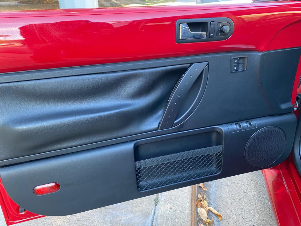 Volkswagen New Beetle Coupe 2dr Auto 2009