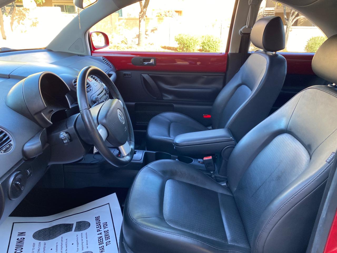 Volkswagen New Beetle Coupe 2dr Auto 2009