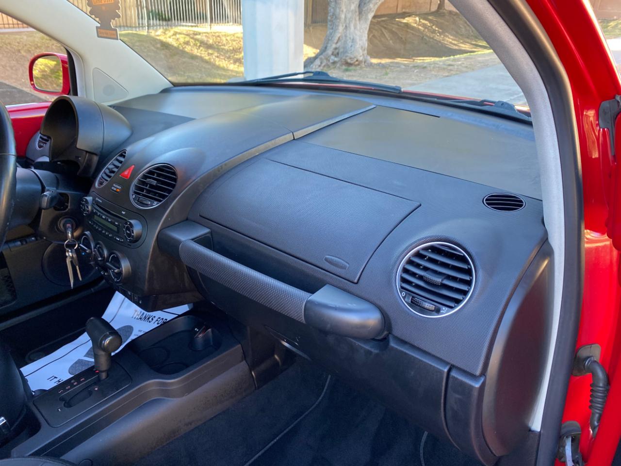 Volkswagen New Beetle Coupe 2dr Auto 2009