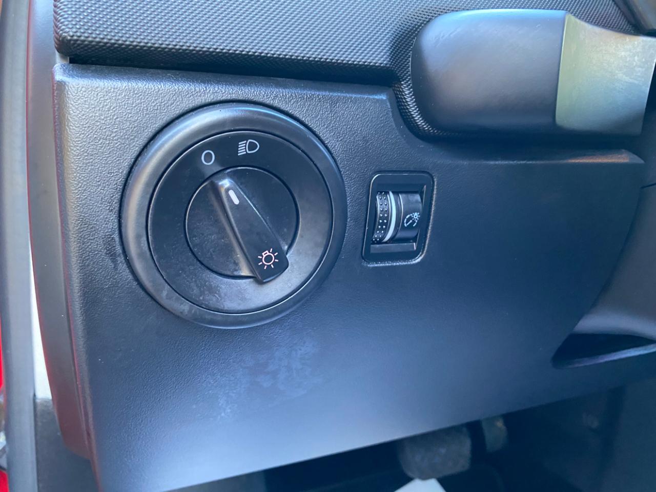 Volkswagen New Beetle Coupe 2dr Auto 2009