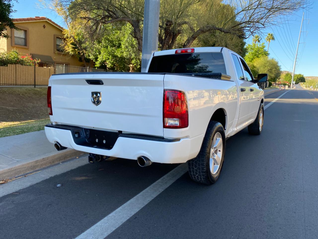 RAM 1500 2WD Quad Cab 140.5" Express 2016