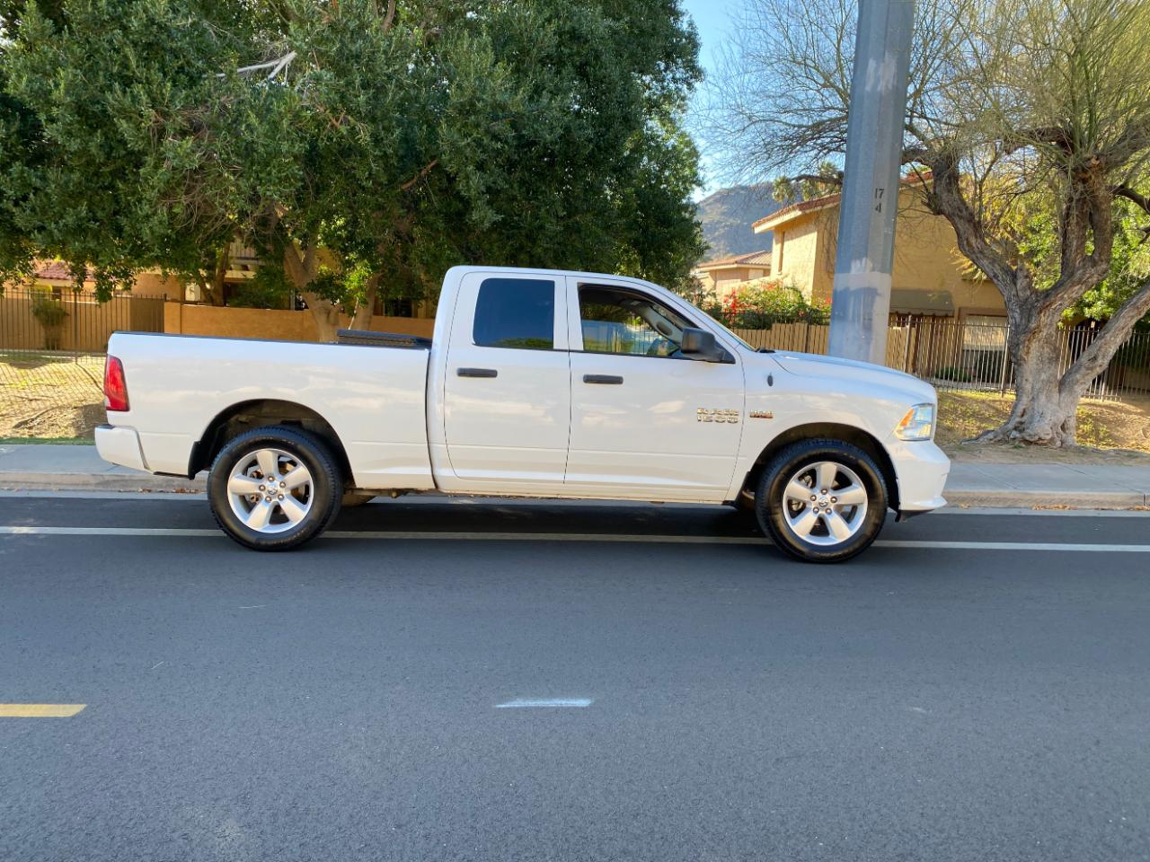 RAM 1500 2WD Quad Cab 140.5" Express 2016