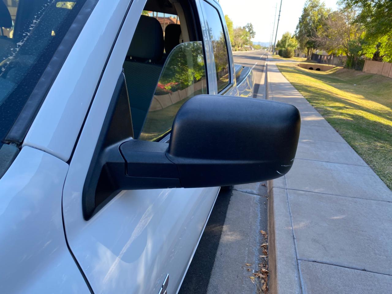 RAM 1500 2WD Quad Cab 140.5" Express 2016