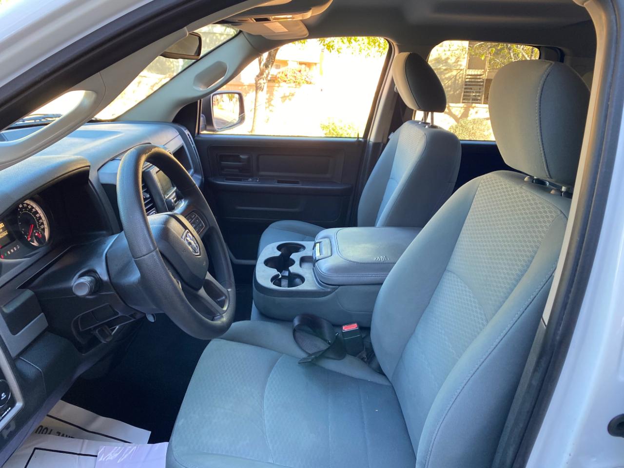 RAM 1500 2WD Quad Cab 140.5" Express 2016