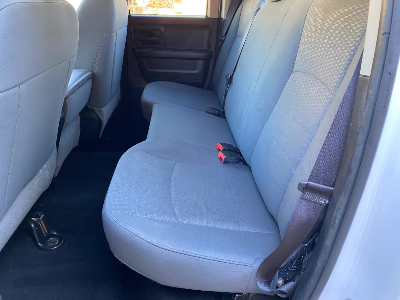 RAM 1500 2WD Quad Cab 140.5" Express 2016