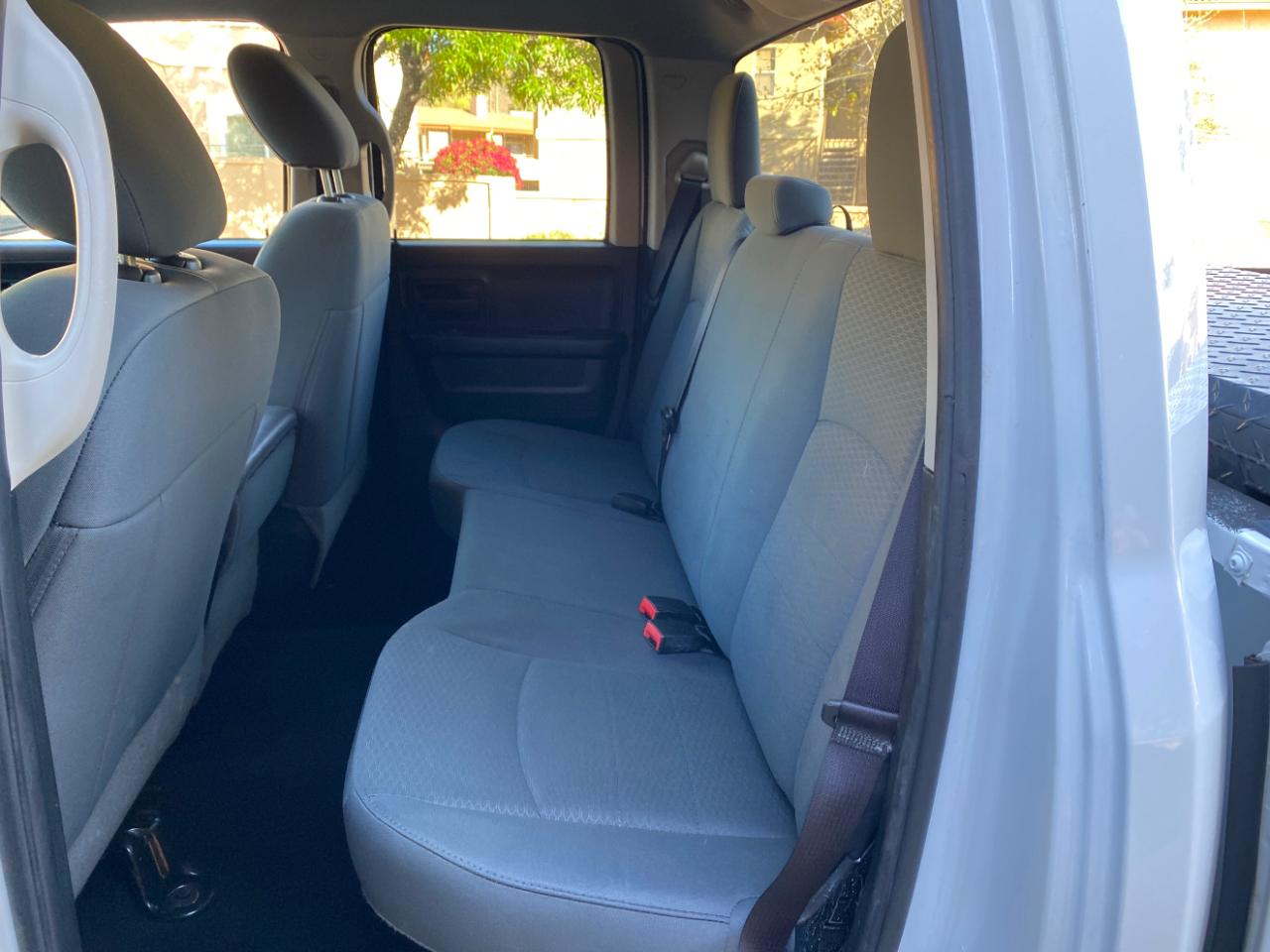 RAM 1500 2WD Quad Cab 140.5" Express 2016