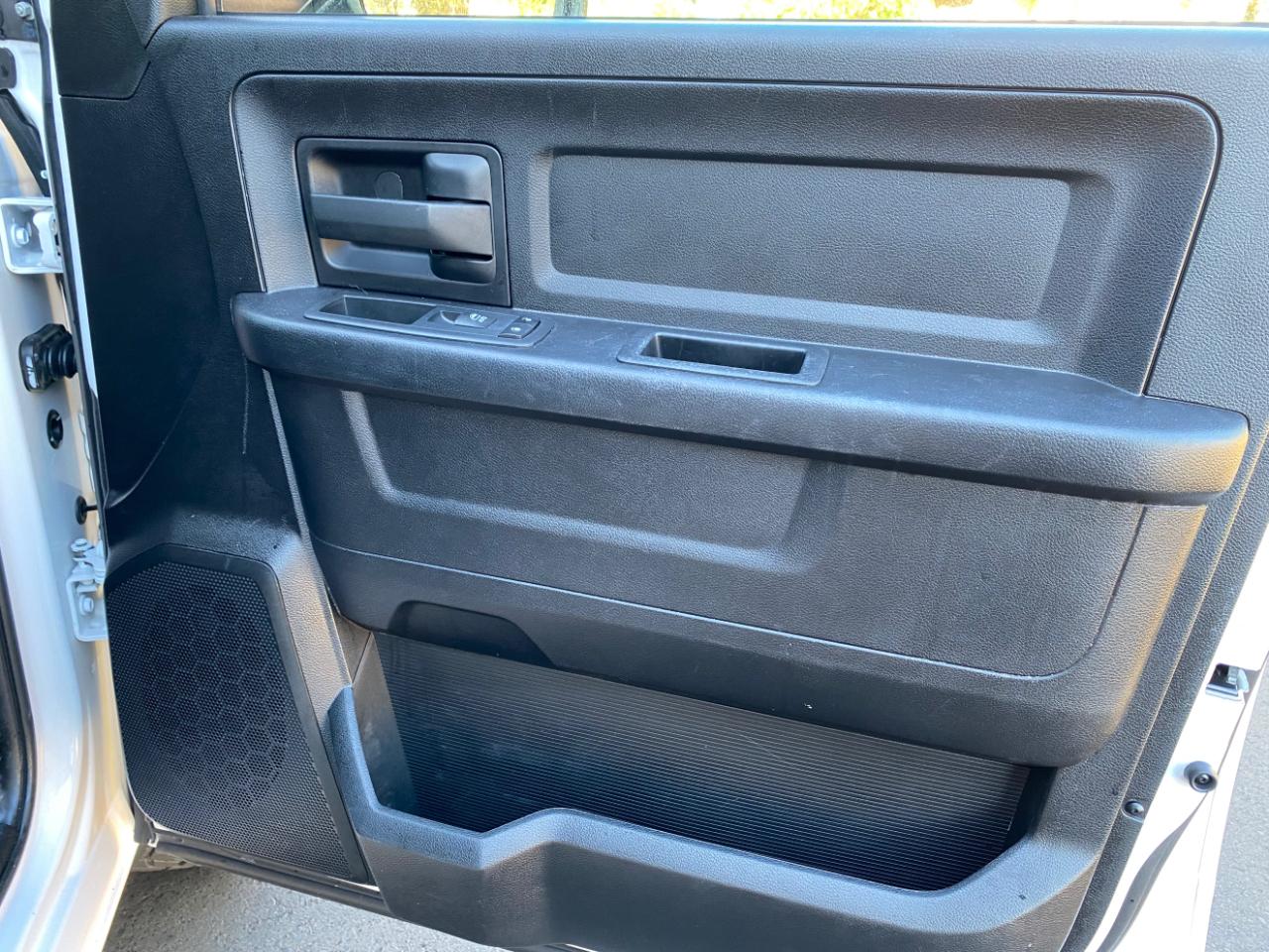 RAM 1500 2WD Quad Cab 140.5" Express 2016