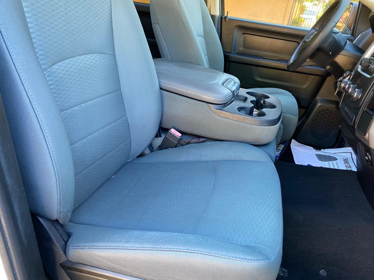 RAM 1500 2WD Quad Cab 140.5" Express 2016