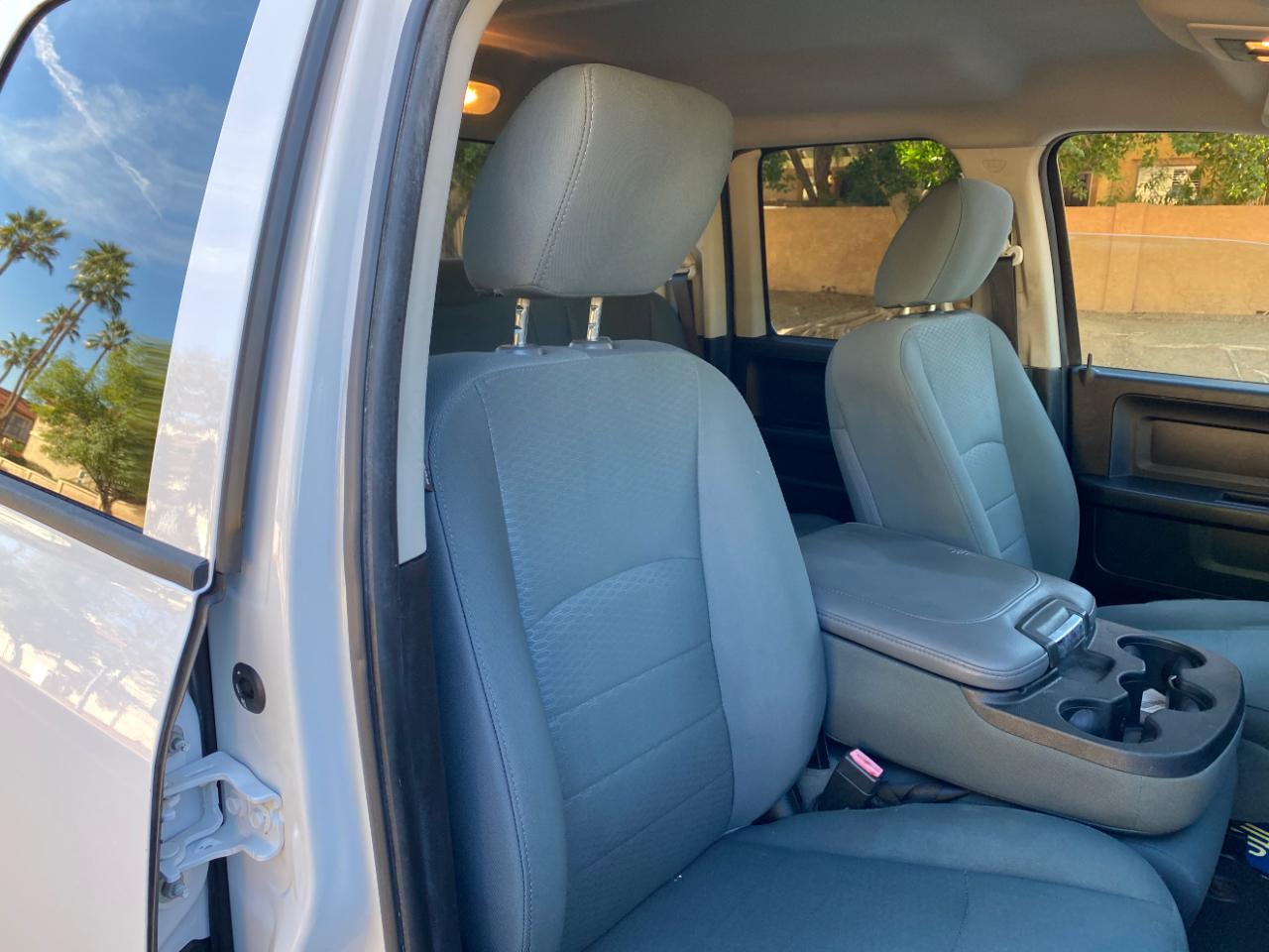 RAM 1500 2WD Quad Cab 140.5" Express 2016