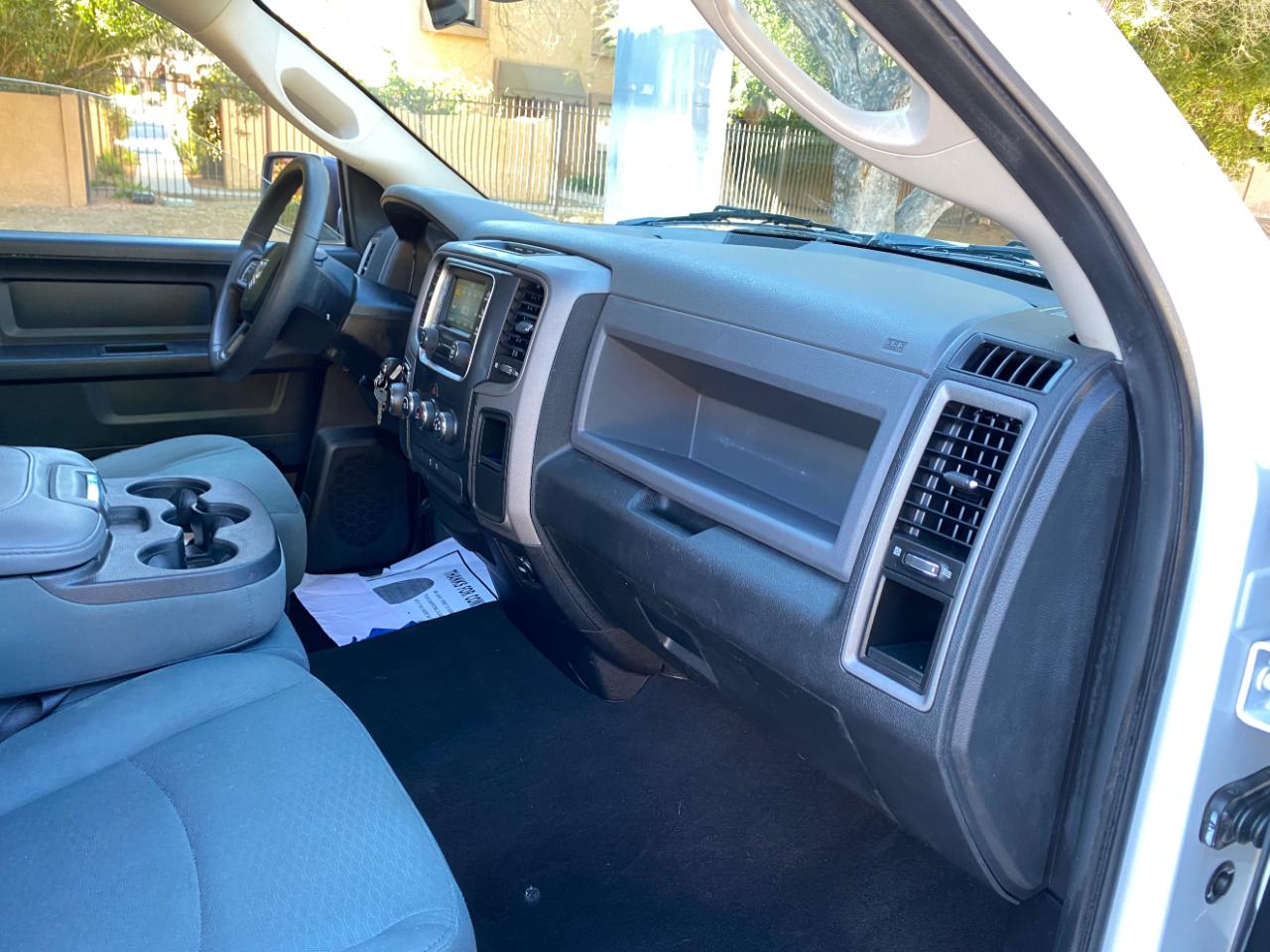 RAM 1500 2WD Quad Cab 140.5" Express 2016