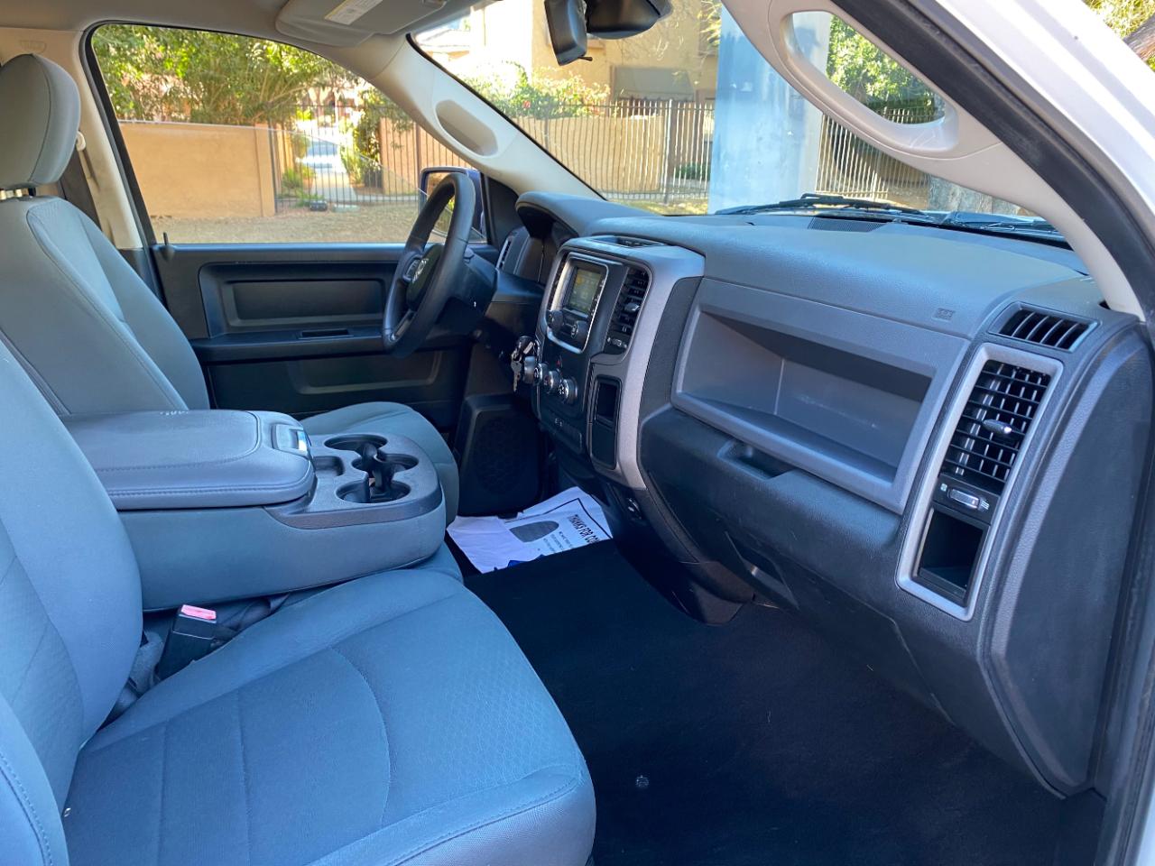 RAM 1500 2WD Quad Cab 140.5" Express 2016