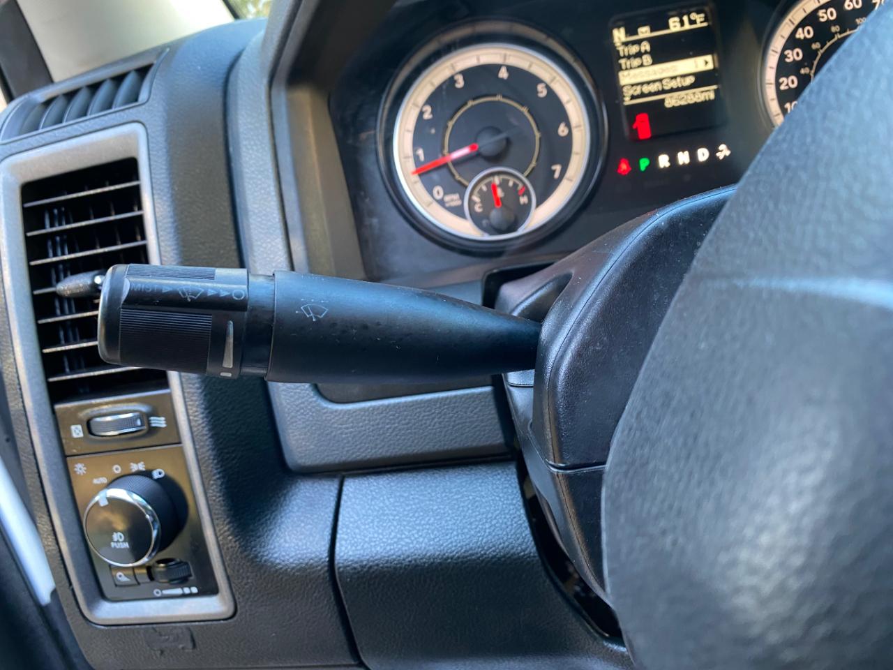 RAM 1500 2WD Quad Cab 140.5" Express 2016