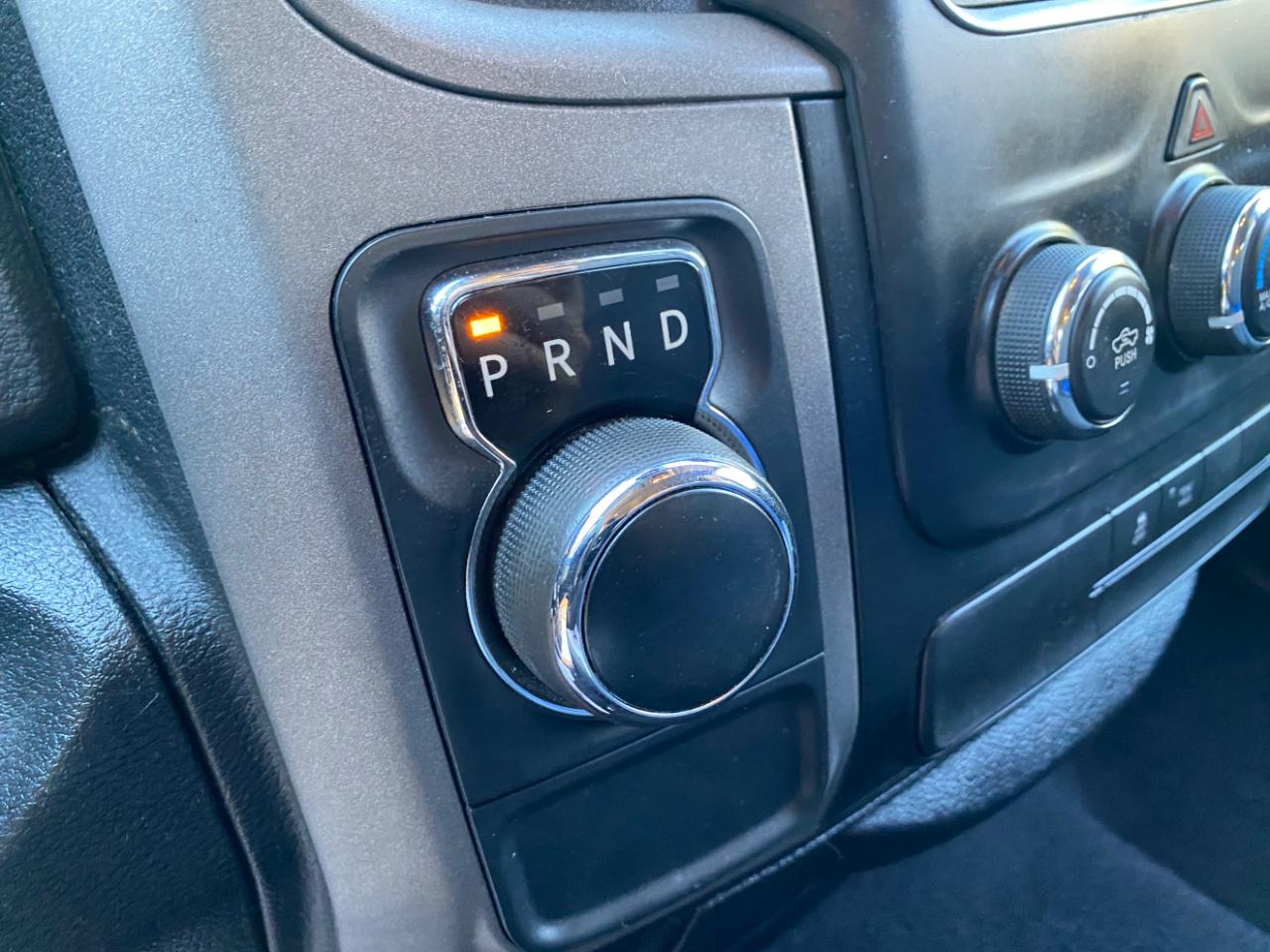 RAM 1500 2WD Quad Cab 140.5" Express 2016