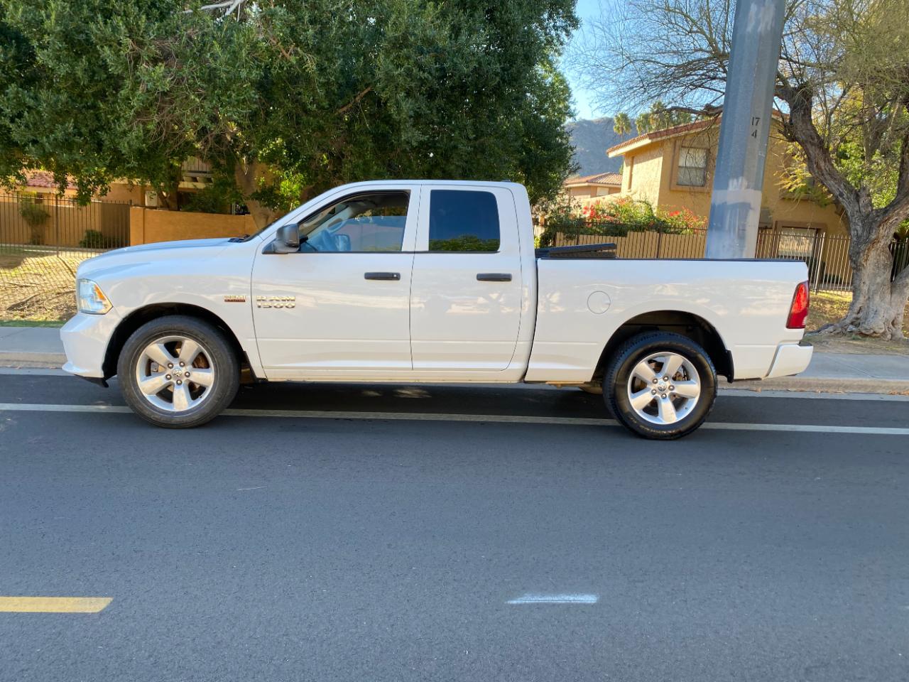 RAM 1500 2WD Quad Cab 140.5" Express 2016