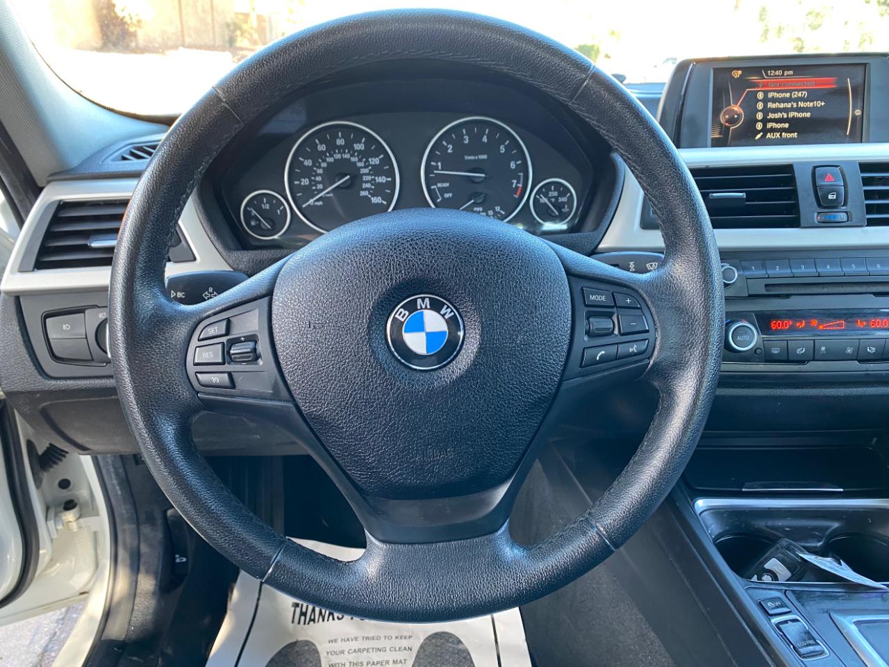 BMW 3 Series 4dr Sdn 320i RWD 2015