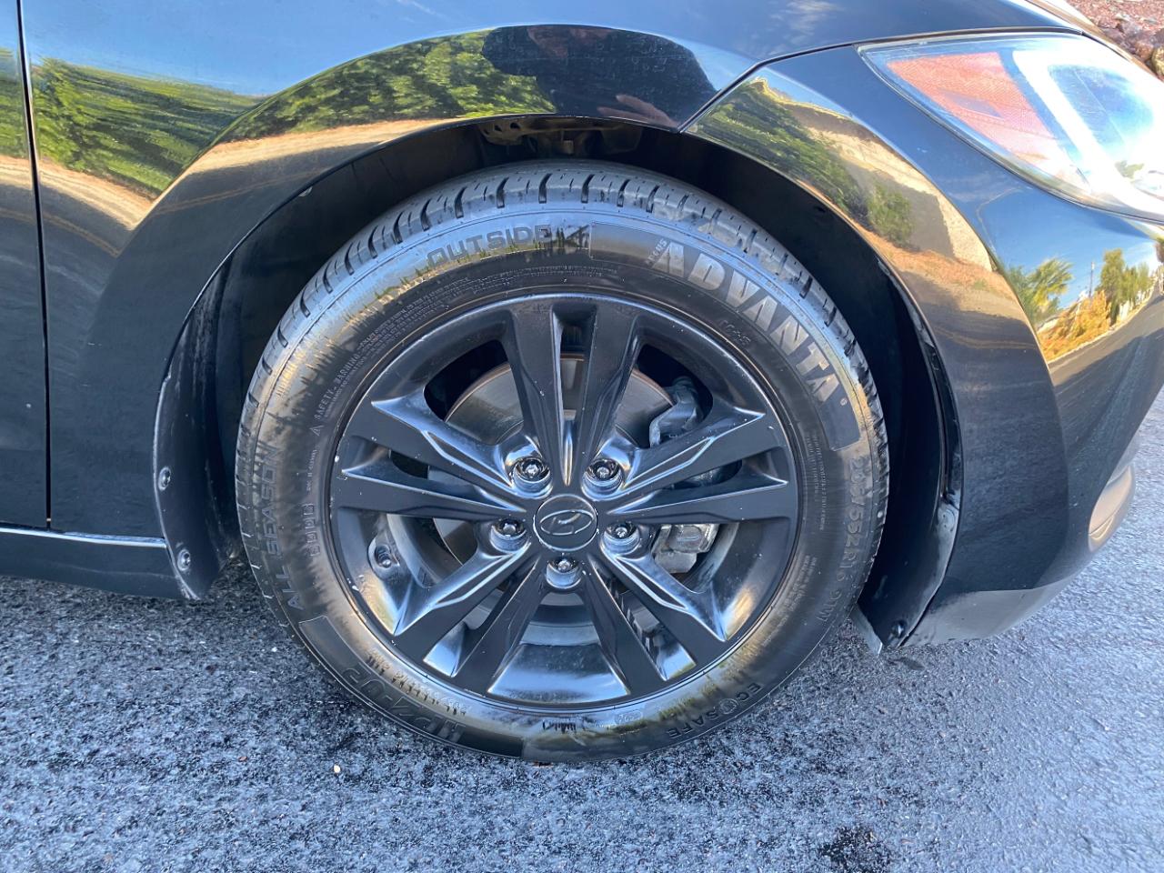 Hyundai Elantra SE 4D Sedan 2017