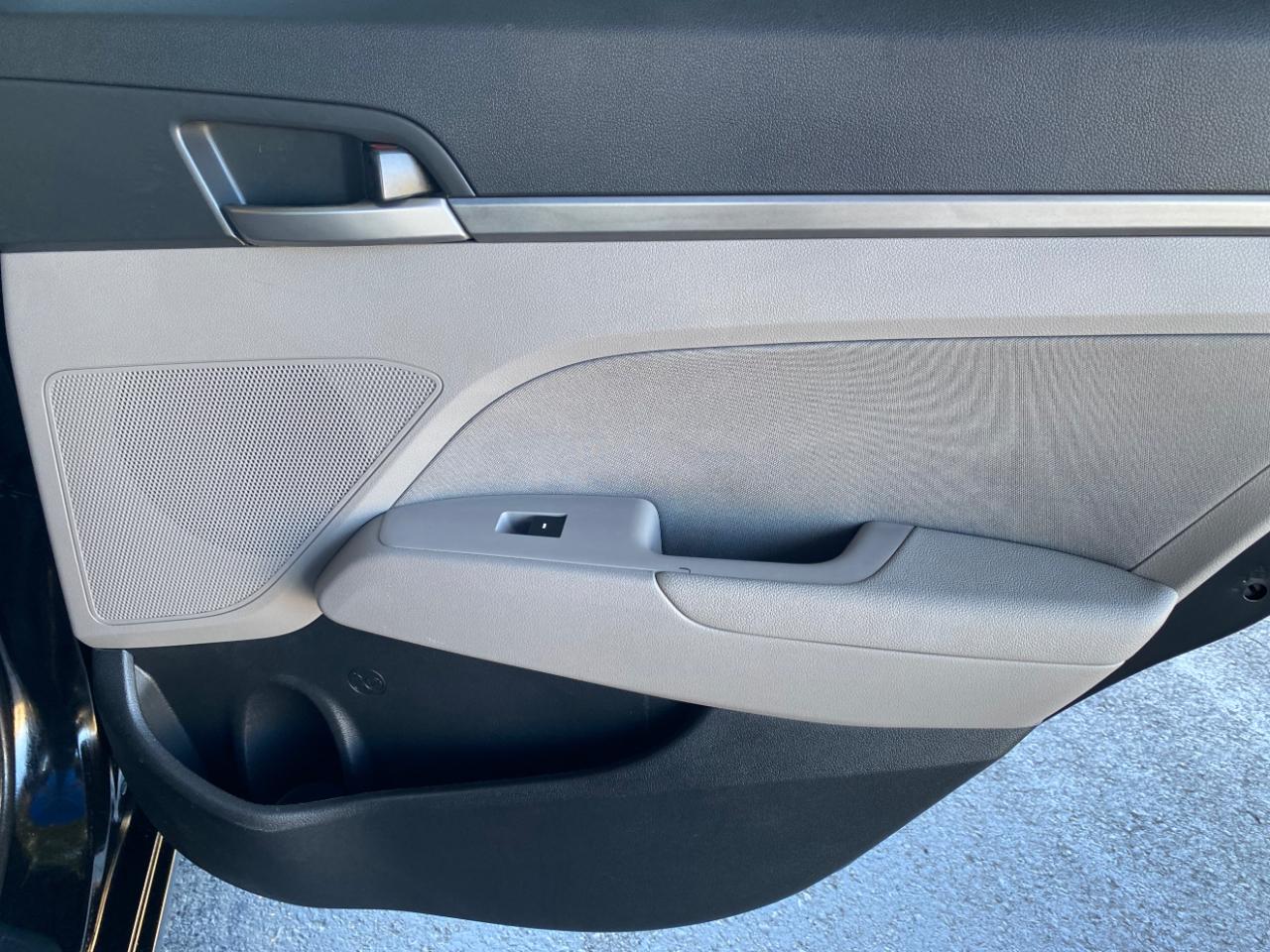 Hyundai Elantra SE 4D Sedan 2017