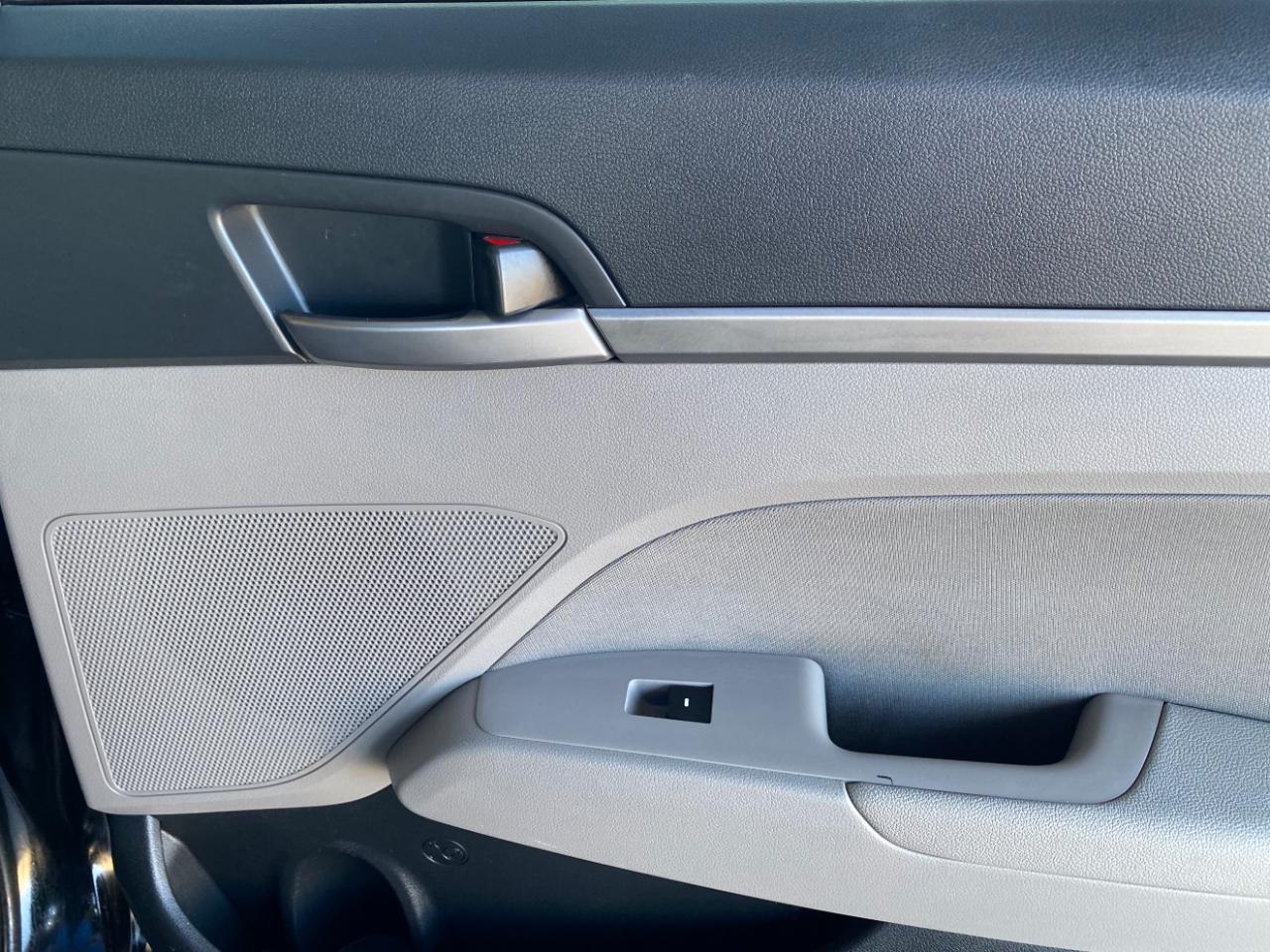 Hyundai Elantra SE 4D Sedan 2017