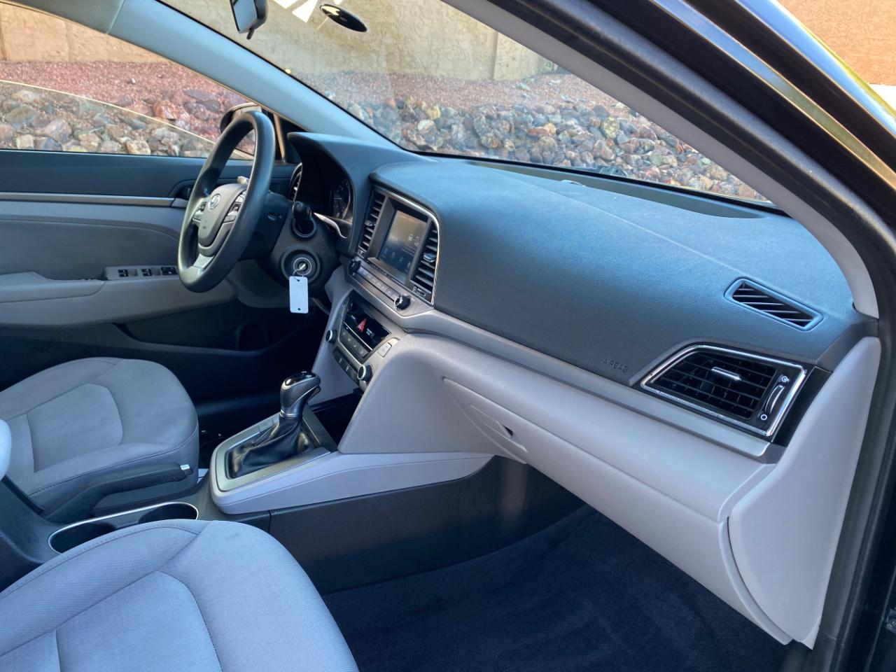 Hyundai Elantra SE 4D Sedan 2017