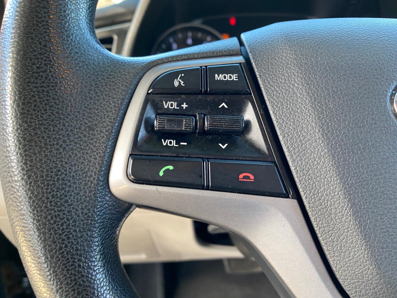 Hyundai Elantra SE 4D Sedan 2017