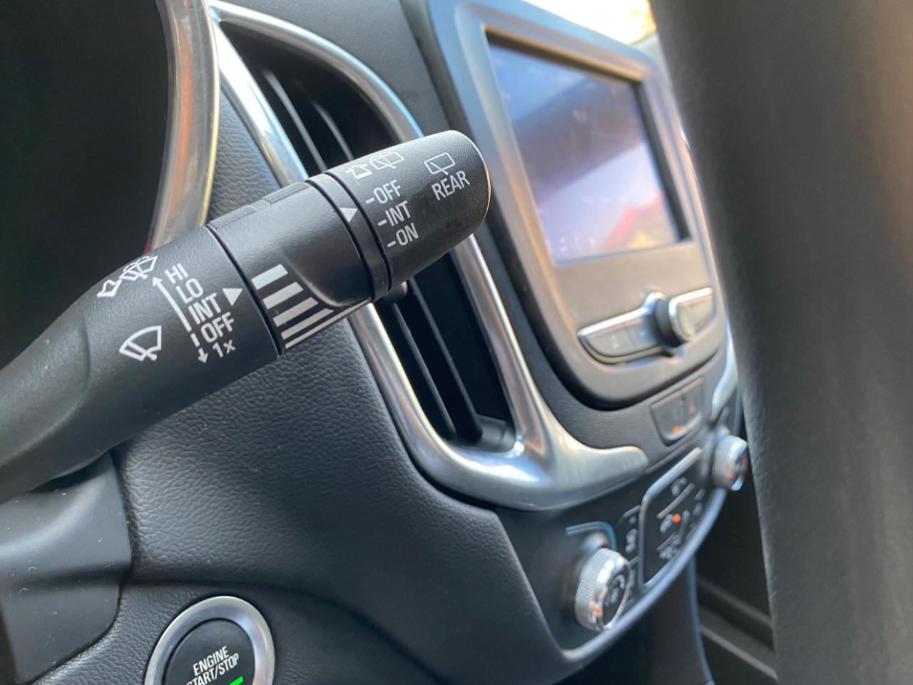 Chevrolet Equinox FWD 4dr LT w/1LT 2023