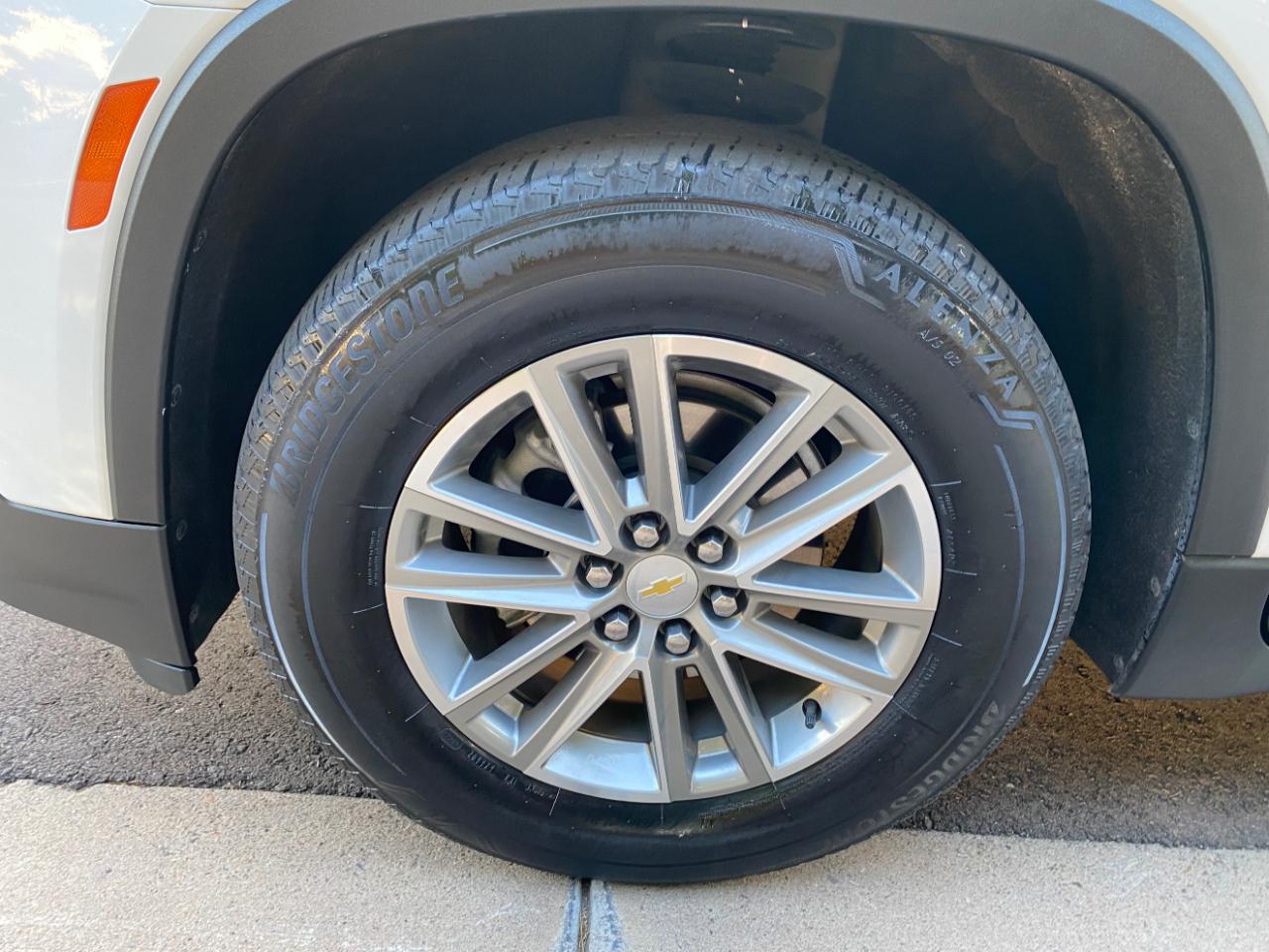 Chevrolet Traverse FWD 4dr LT Cloth w/1LT 2023