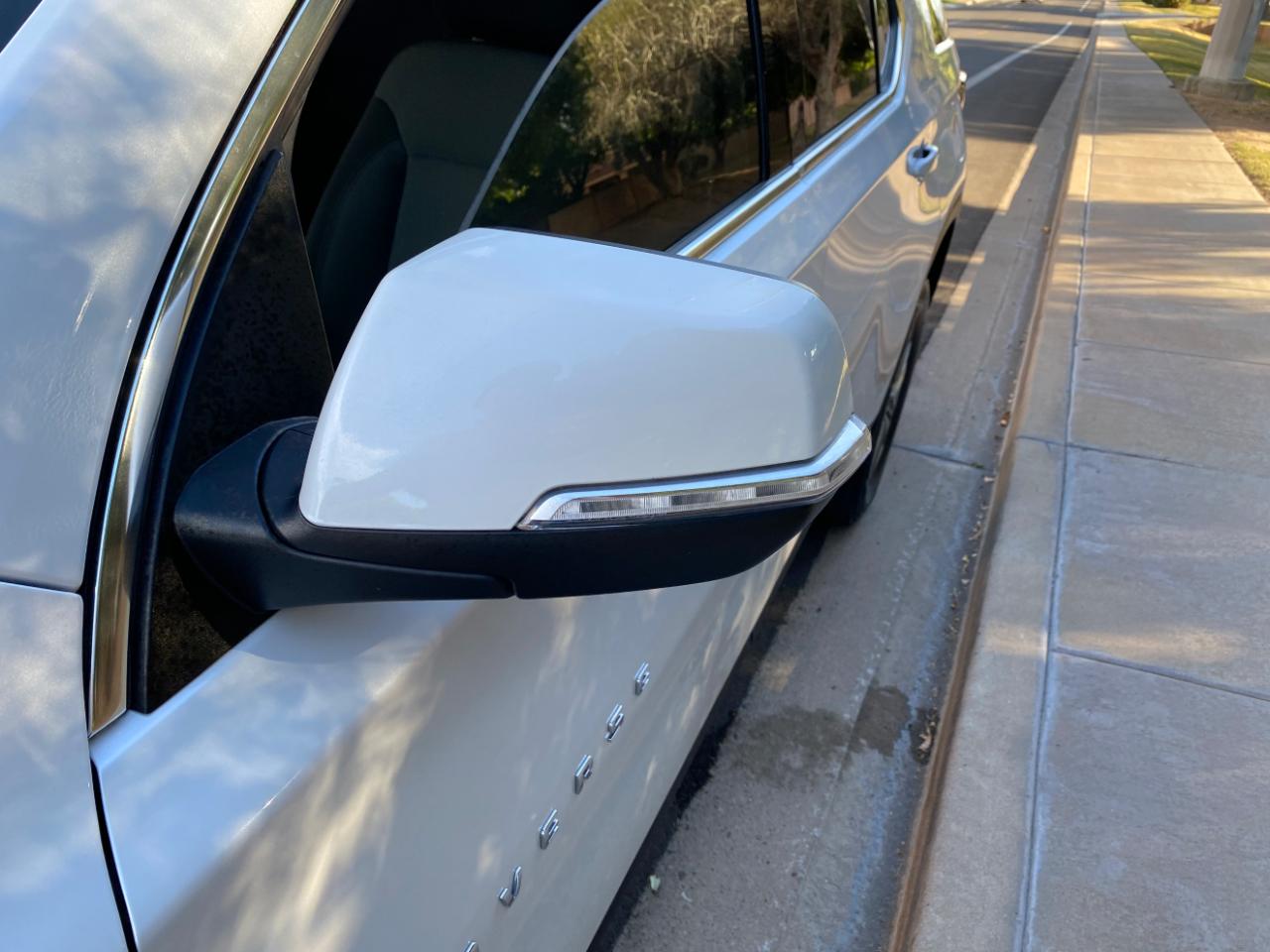 Chevrolet Traverse FWD 4dr LT Cloth w/1LT 2023