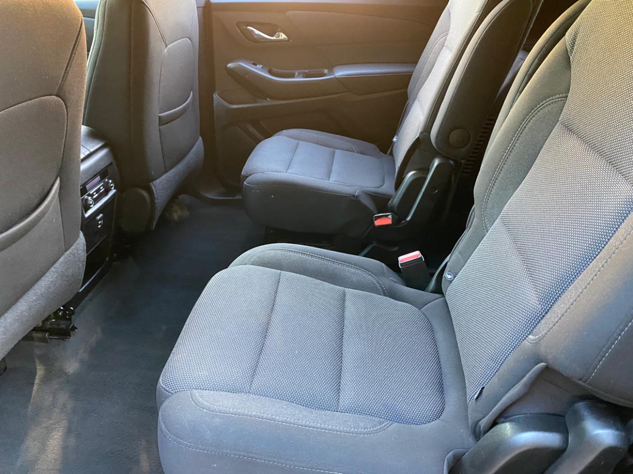 Chevrolet Traverse FWD 4dr LT Cloth w/1LT 2023