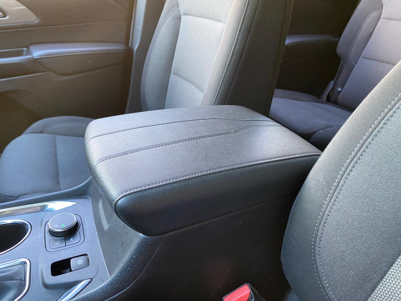 Chevrolet Traverse FWD 4dr LT Cloth w/1LT 2023