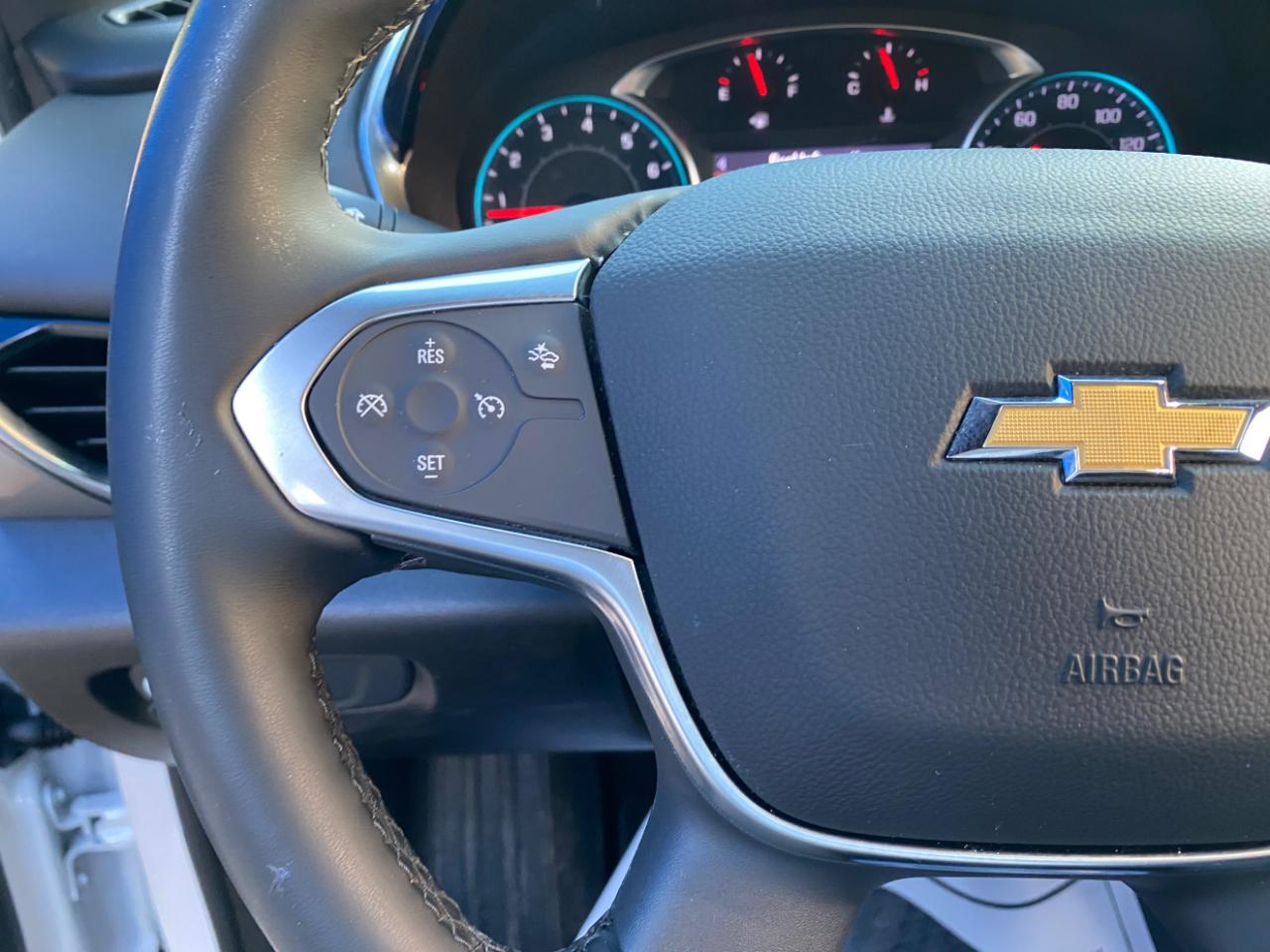 Chevrolet Traverse FWD 4dr LT Cloth w/1LT 2023