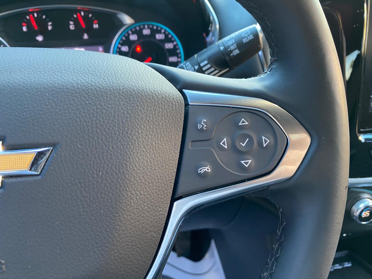 Chevrolet Traverse FWD 4dr LT Cloth w/1LT 2023