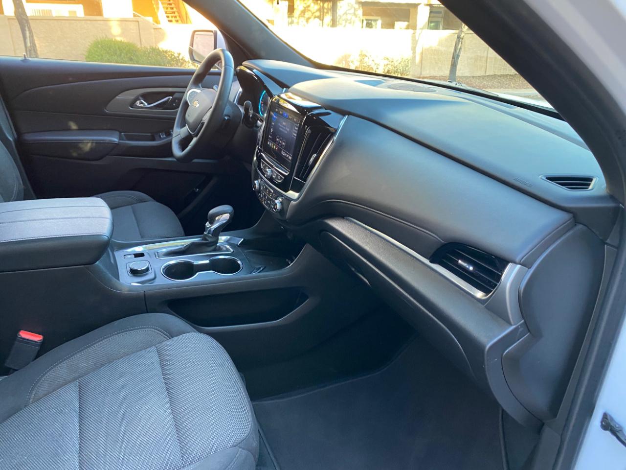 Chevrolet Traverse FWD 4dr LT Cloth w/1LT 2023