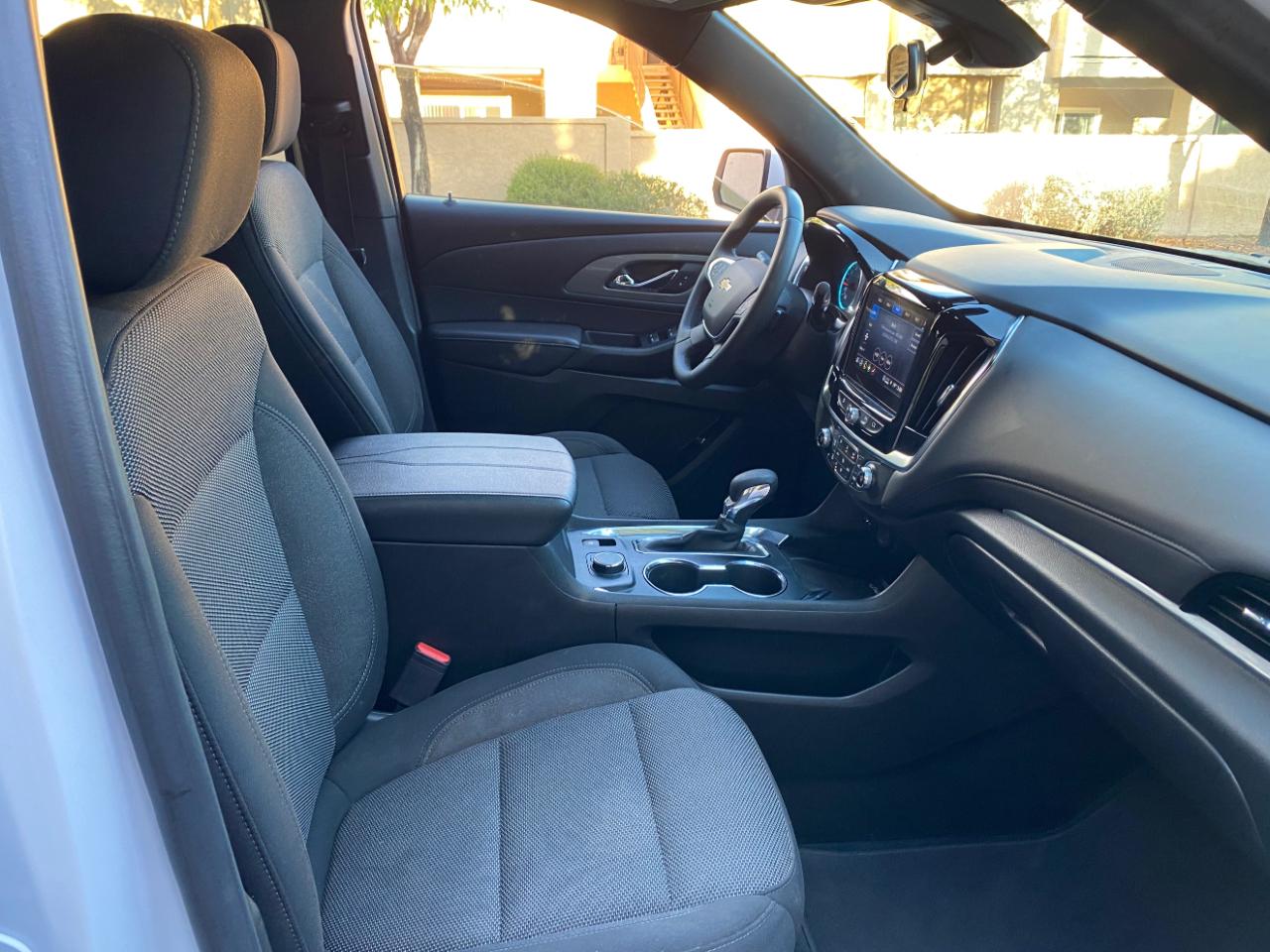 Chevrolet Traverse FWD 4dr LT Cloth w/1LT 2023