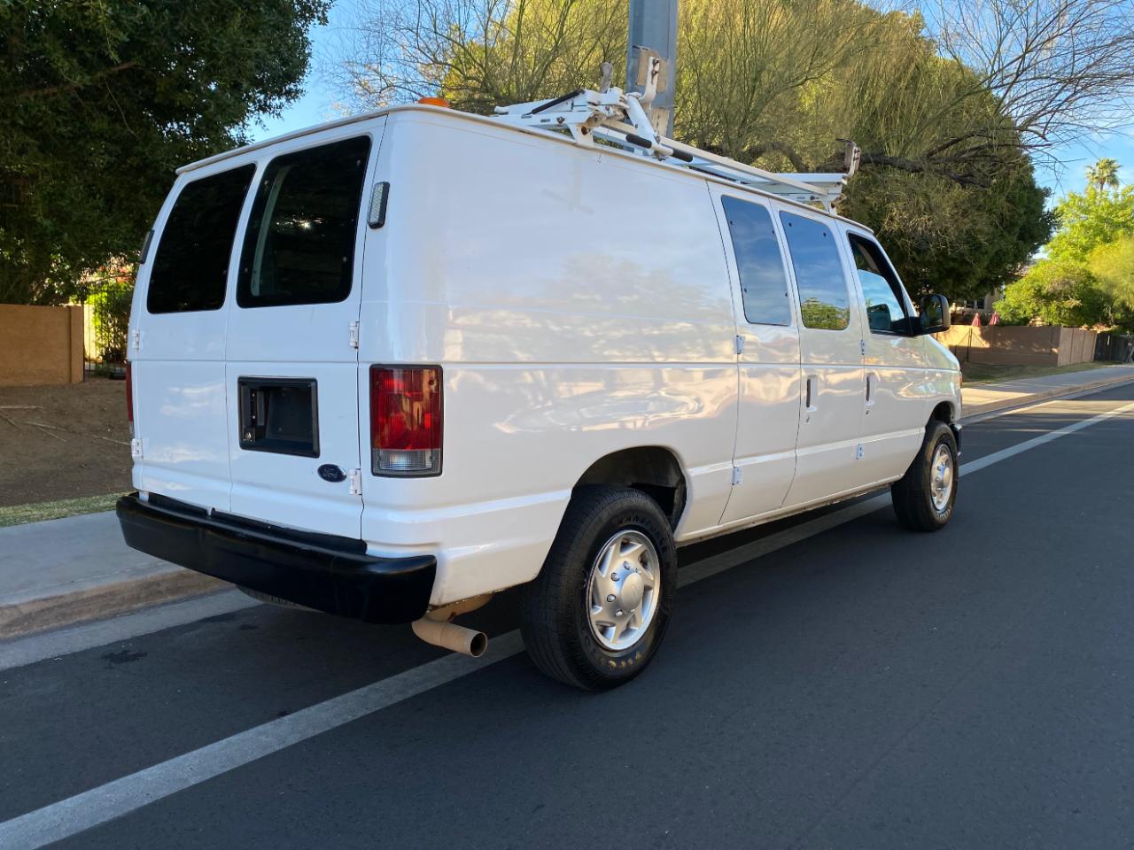 Ford Econoline Cargo Van E-250 2013