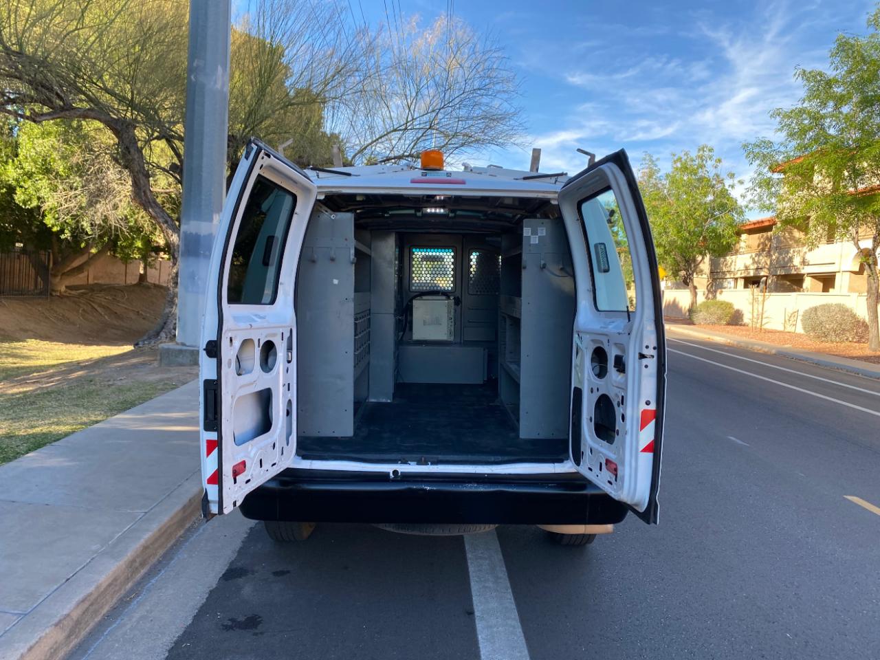 Ford Econoline Cargo Van E-250 2013