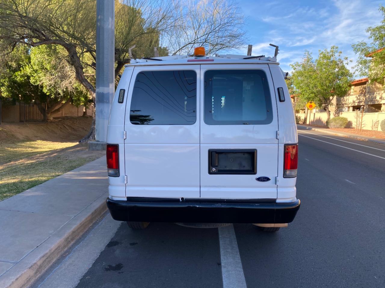 Ford Econoline Cargo Van E-250 2013