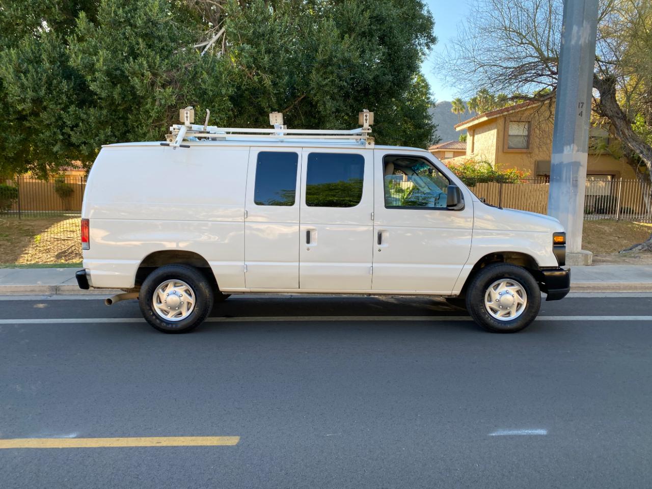 Ford Econoline Cargo Van E-250 2013