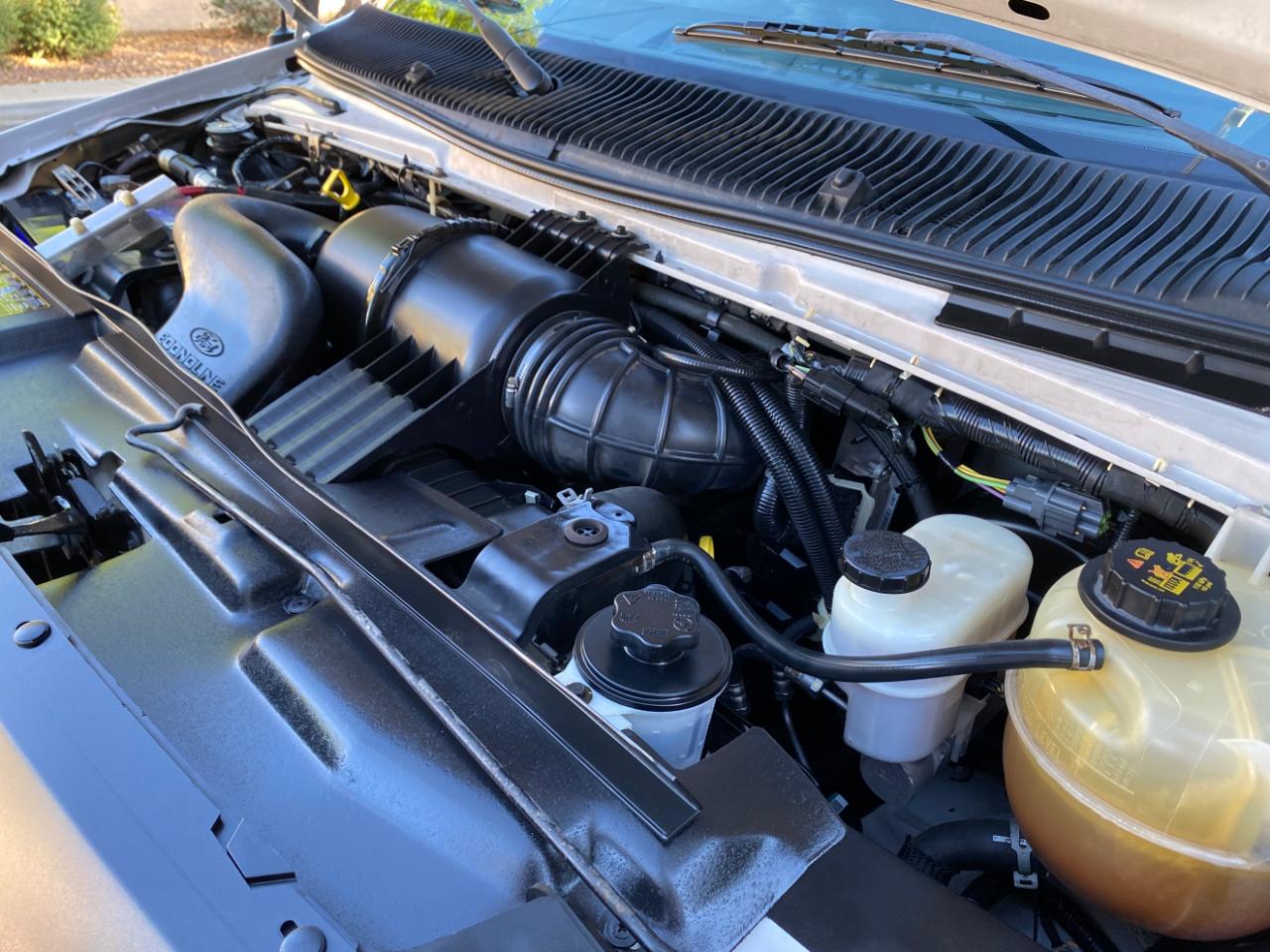 Ford Econoline Cargo Van E-250 2013