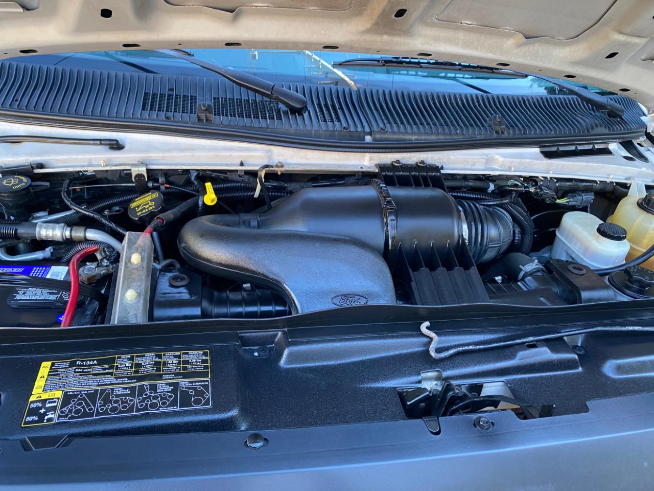 Ford Econoline Cargo Van E-250 2013