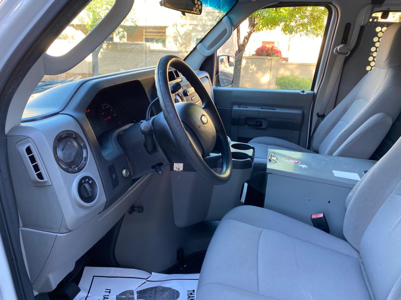 Ford Econoline Cargo Van E-250 2013