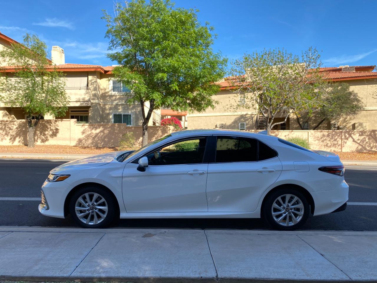 Toyota Camry LE Auto (Natl) 2024