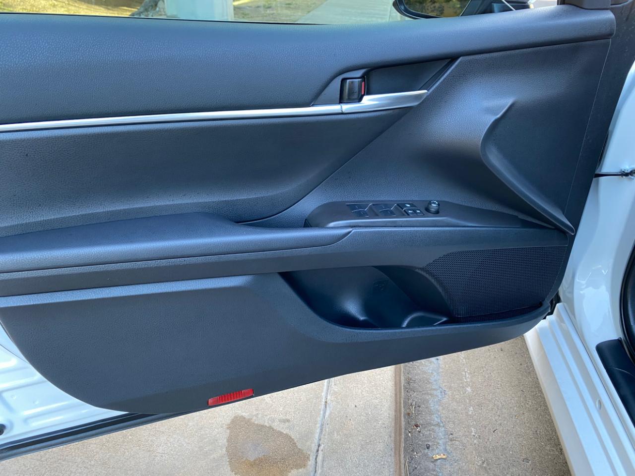 Toyota Camry LE Auto (Natl) 2024