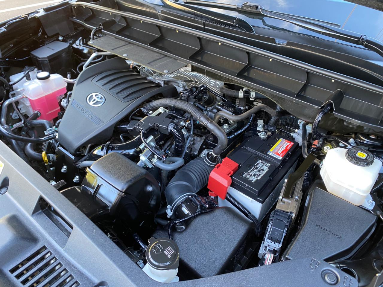 Toyota Highlander LE FWD (Natl) 2023