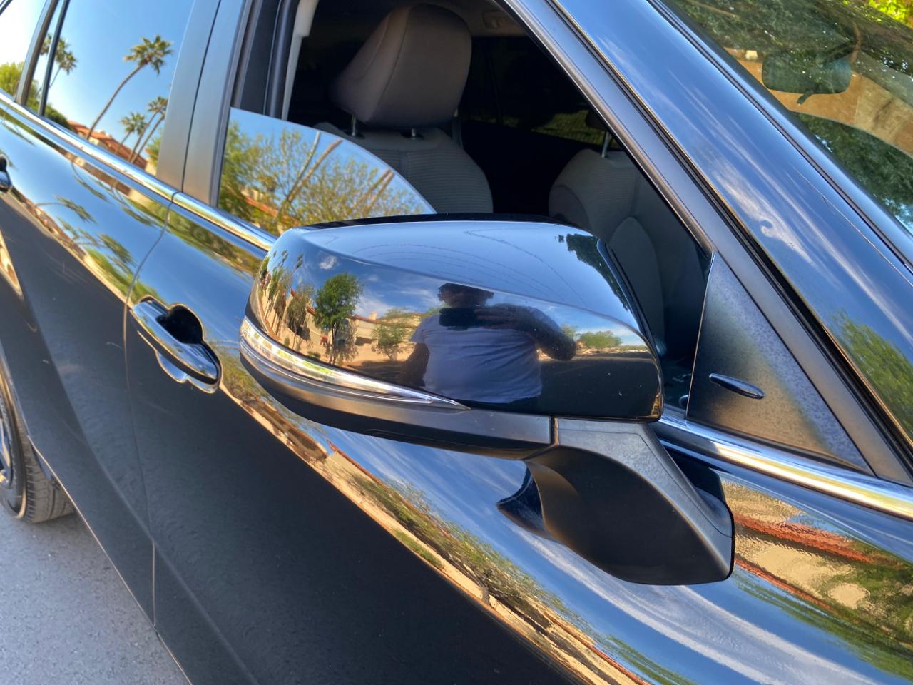 Toyota Highlander LE FWD (Natl) 2023