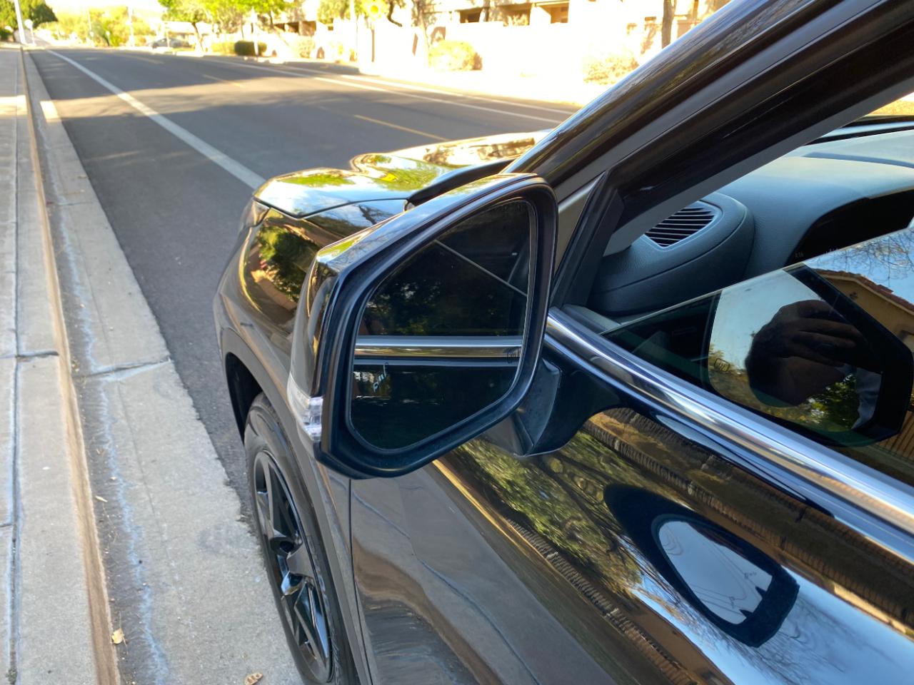 Toyota Highlander LE FWD (Natl) 2023