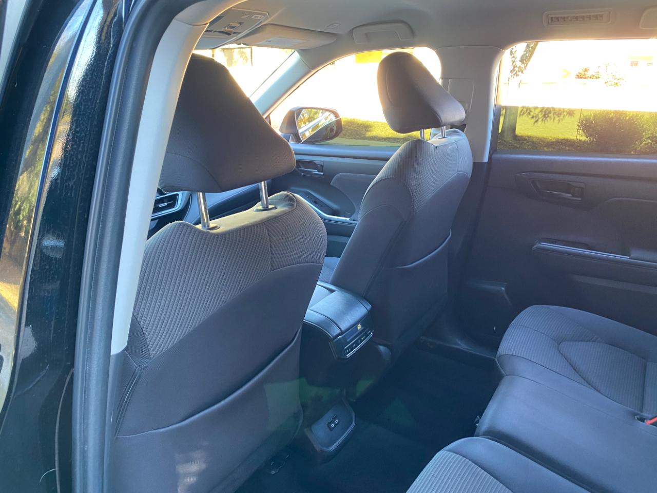 Toyota Highlander LE FWD (Natl) 2023