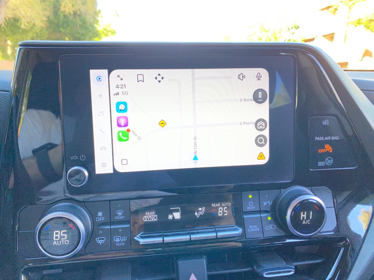 Toyota Highlander LE FWD (Natl) 2023