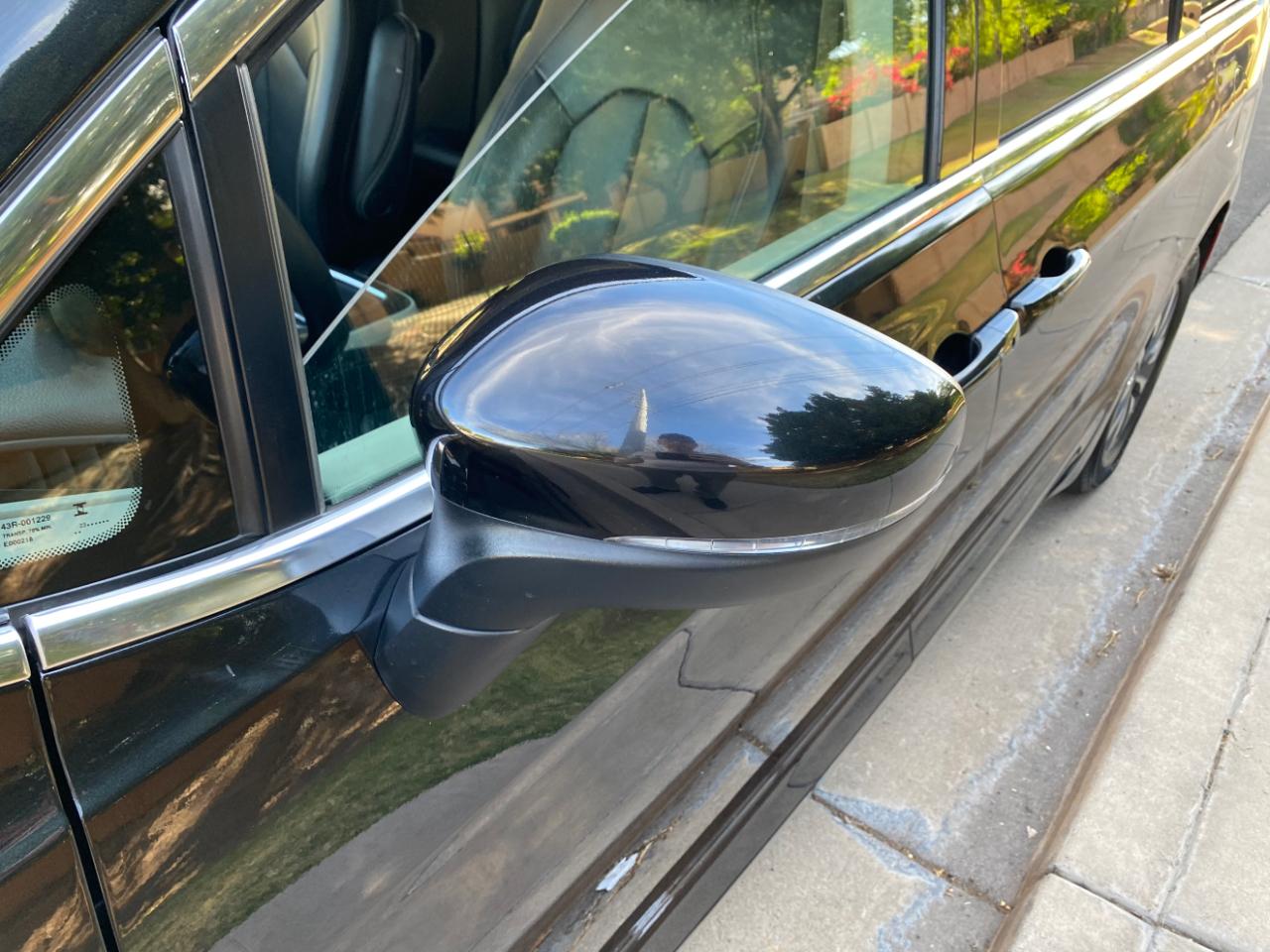 Chrysler Pacifica Hybrid Touring L FWD 2023