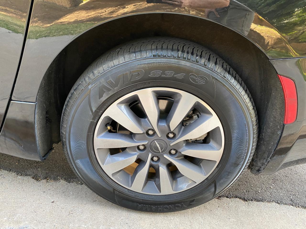 Chrysler Pacifica Hybrid Touring L FWD 2023